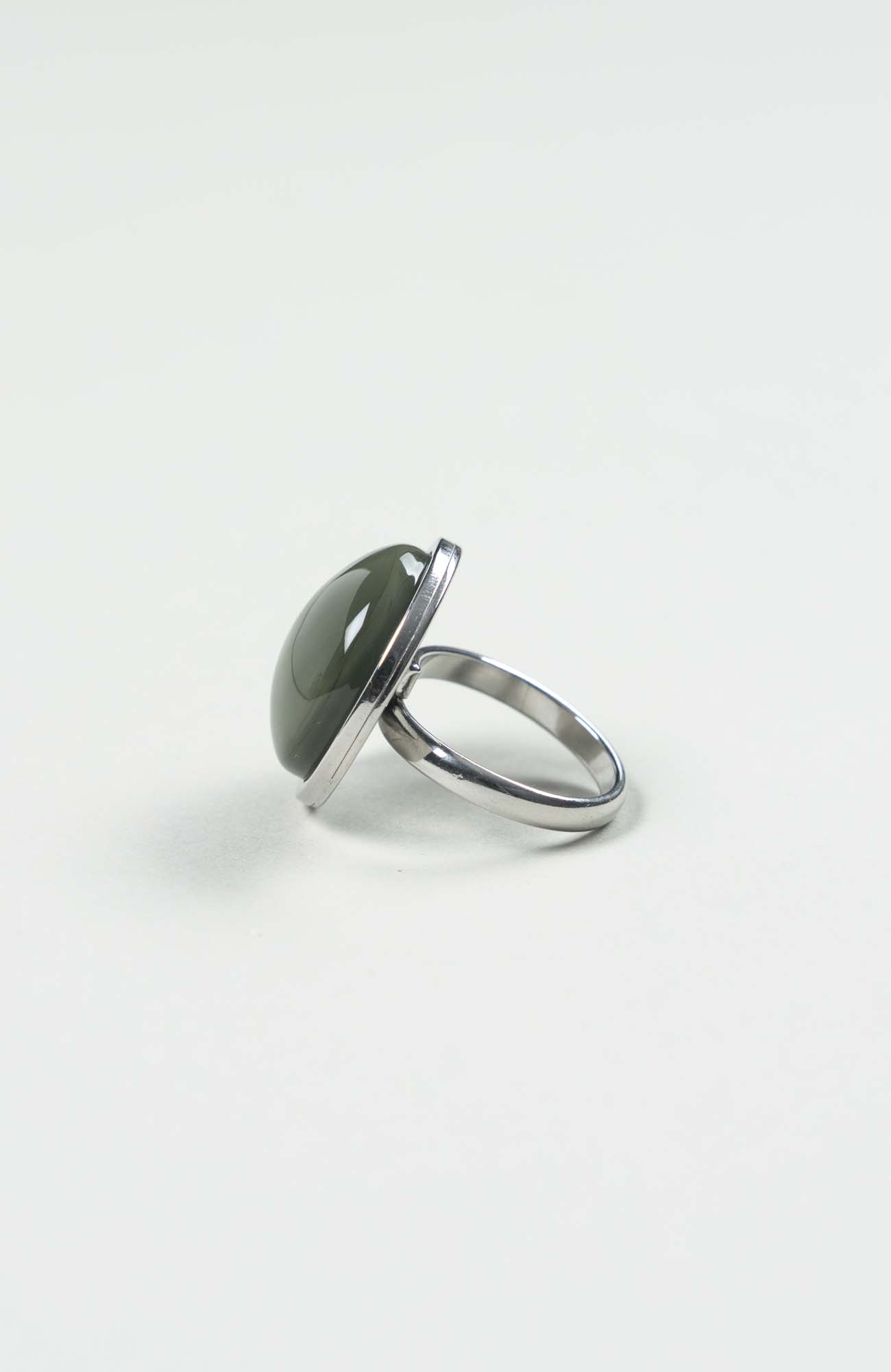 Bague moyen cabochon British Uni Argenté