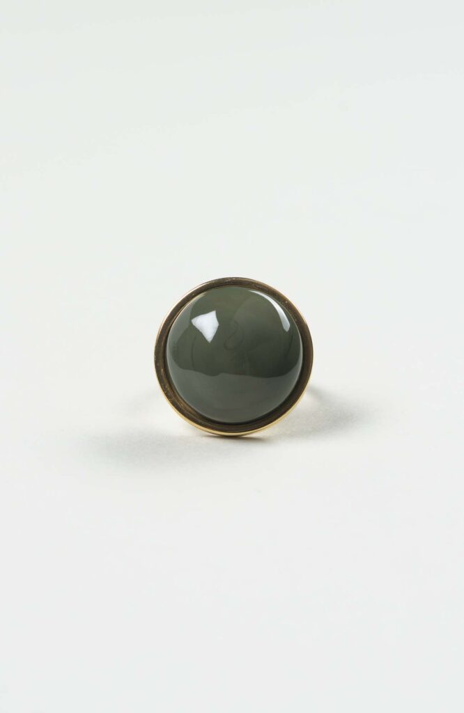 Bague moyen cabochon British Uni Doré