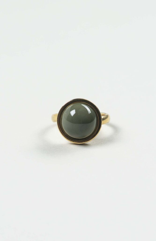 Bague petit cabochon British Uni Doré