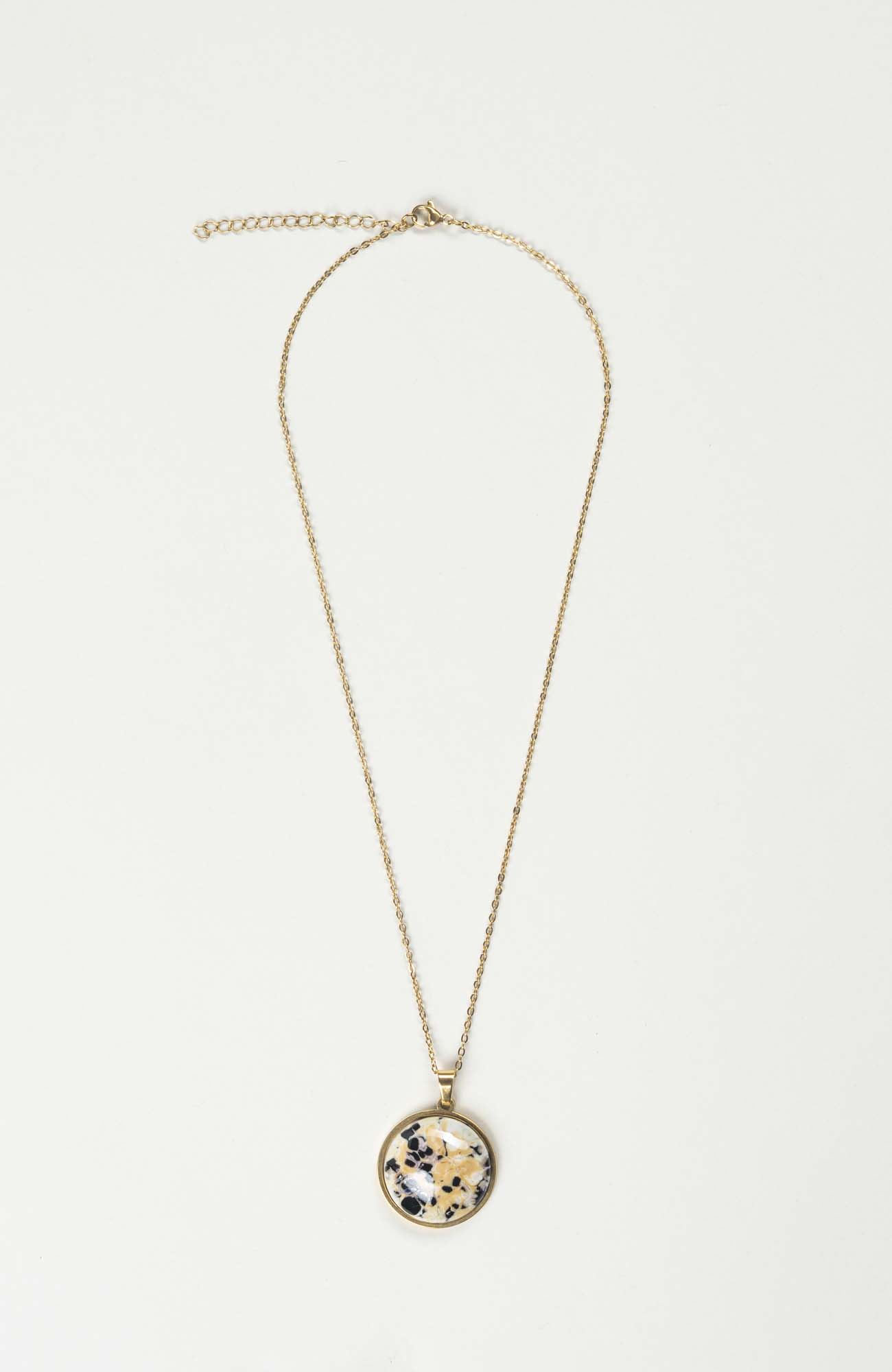 Collier grand cabochon Intense Doré