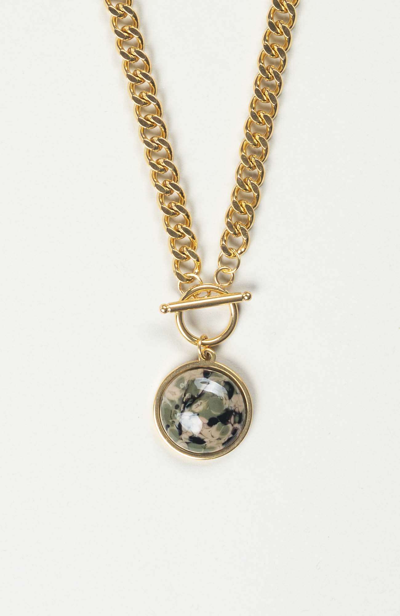 Collier cabochon British Doré